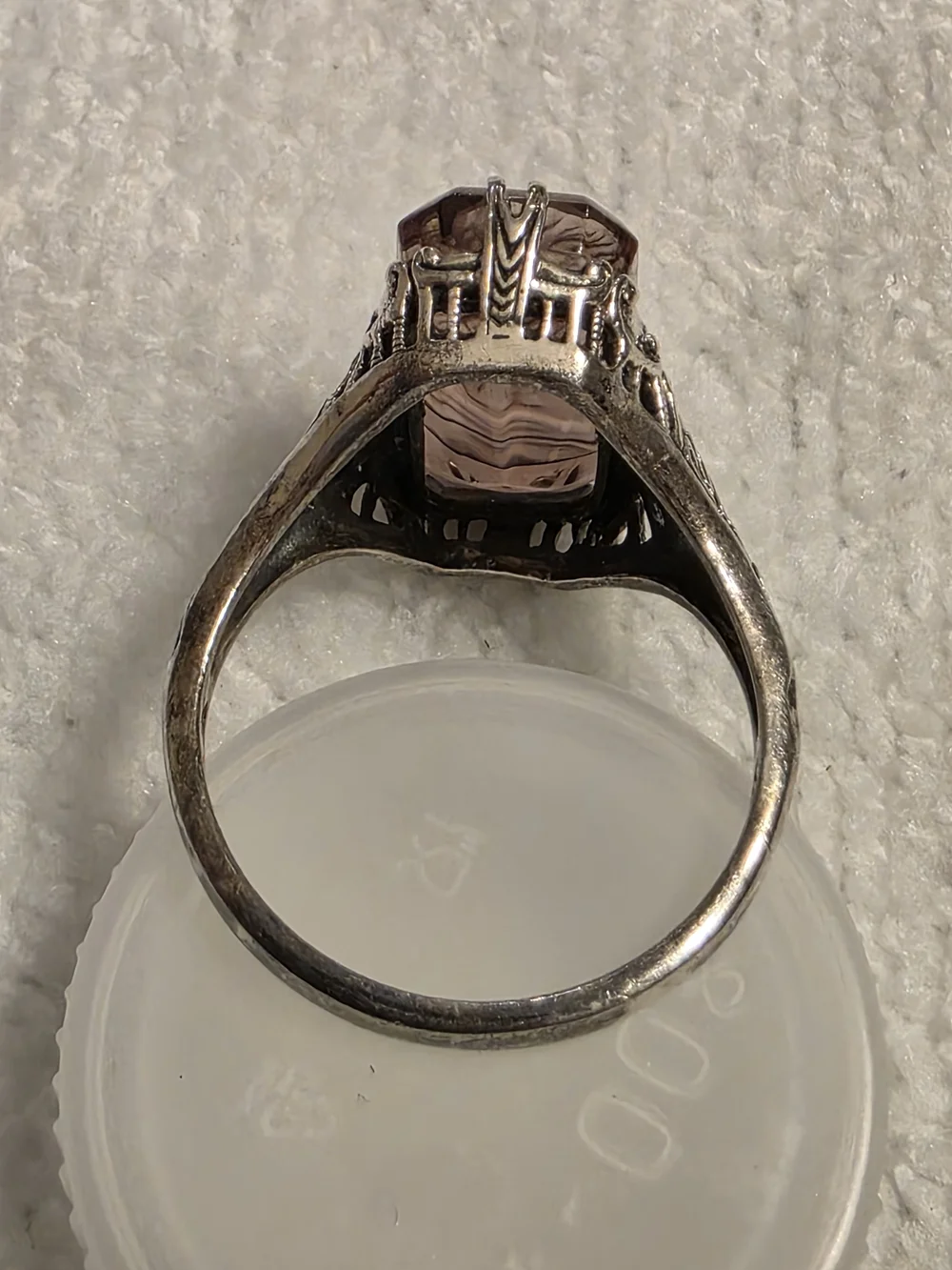 vintage Creations elegant silver